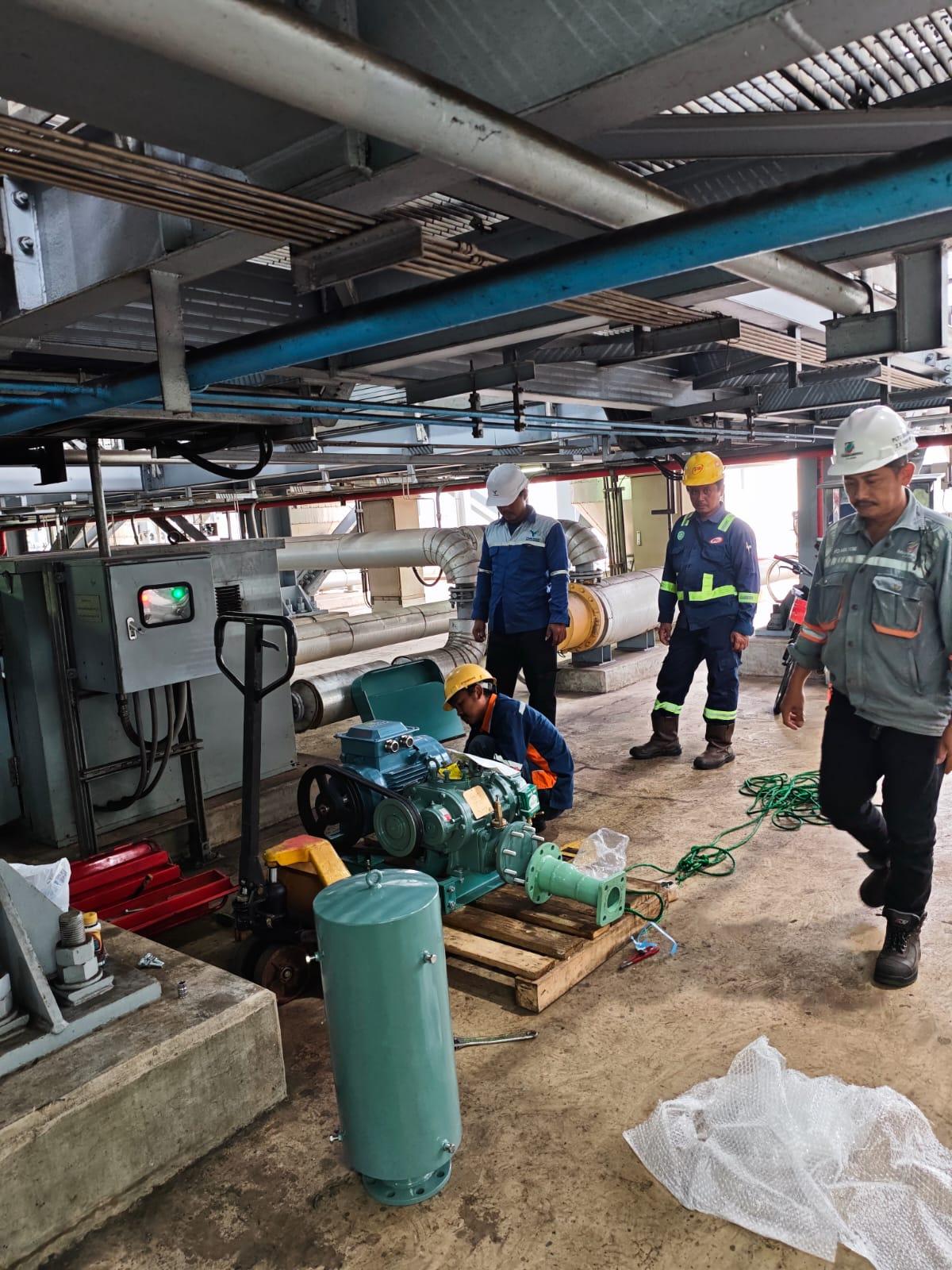 Root blower industri heavy-duty tipe Three Lobe dari AEROVIA untuk operasional aerasi IPAL 24 jam nonstop