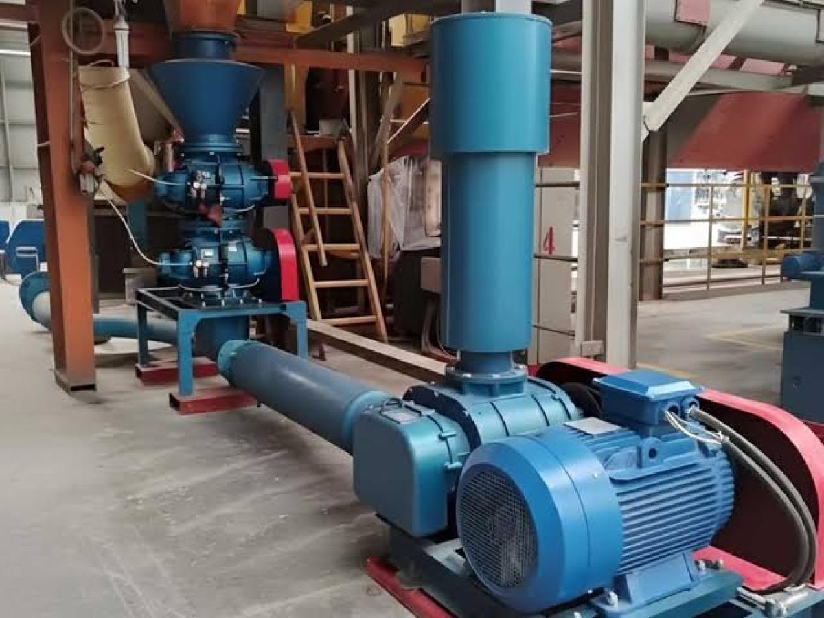 Three Lobe Roots Blower AEROVIA untuk aplikasi pengolahan limbah dan transfer gas di industri kimia
